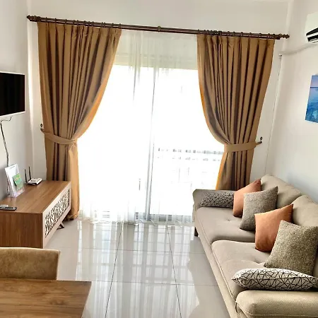 Beautiful One-bedroom Lukomorye B6 니코시아