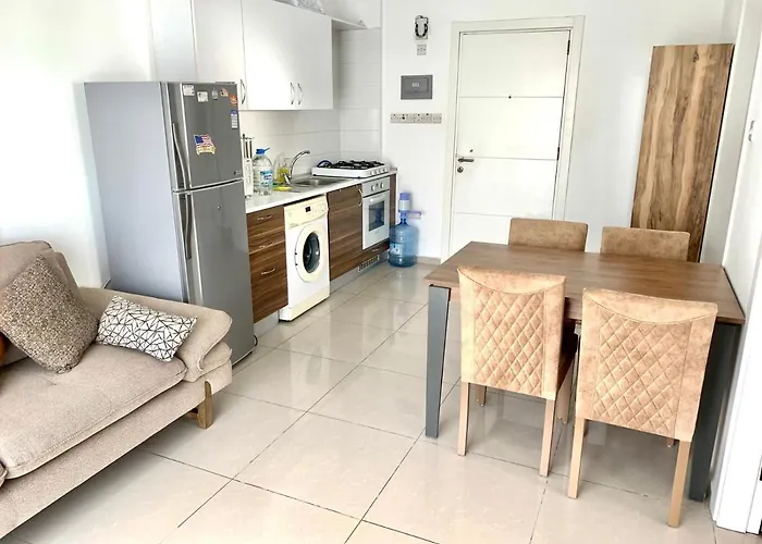 Beautiful One-bedroom Lukomorye B6 Lägenhet